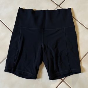 Athleta Salutation Stash Pocket 7” Bike Short
